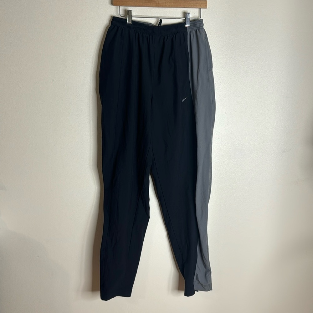 Nike Men's Vtg Swoosh Color Block Stretch Tapered Leg Athletic Pants XL